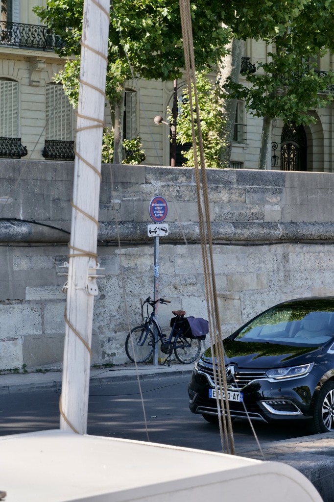 ParisMat 03 - 2.jpg
